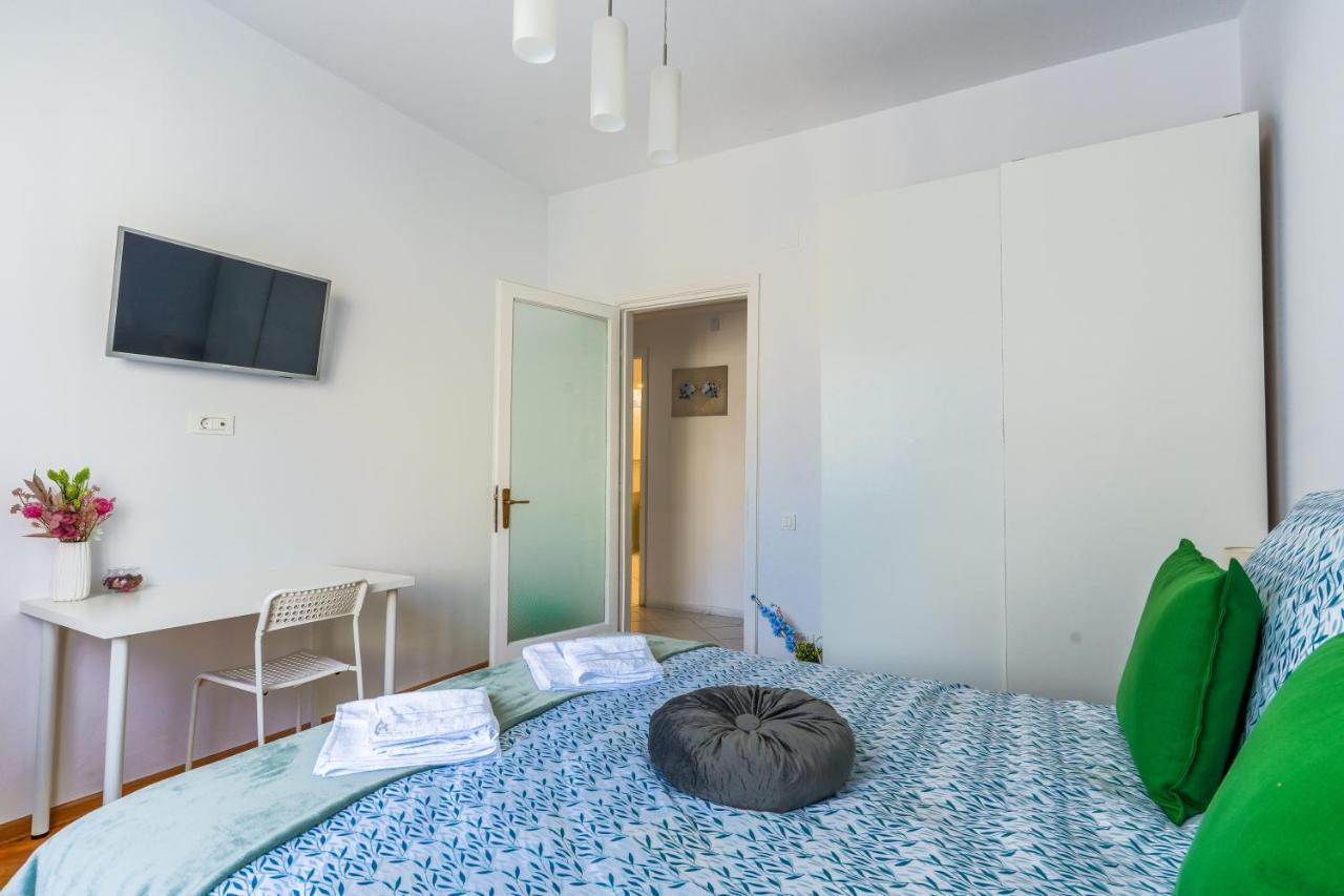 Ultracentral Golden Gatehouse 3 Bdrm Bukurešť Exteriér fotografie